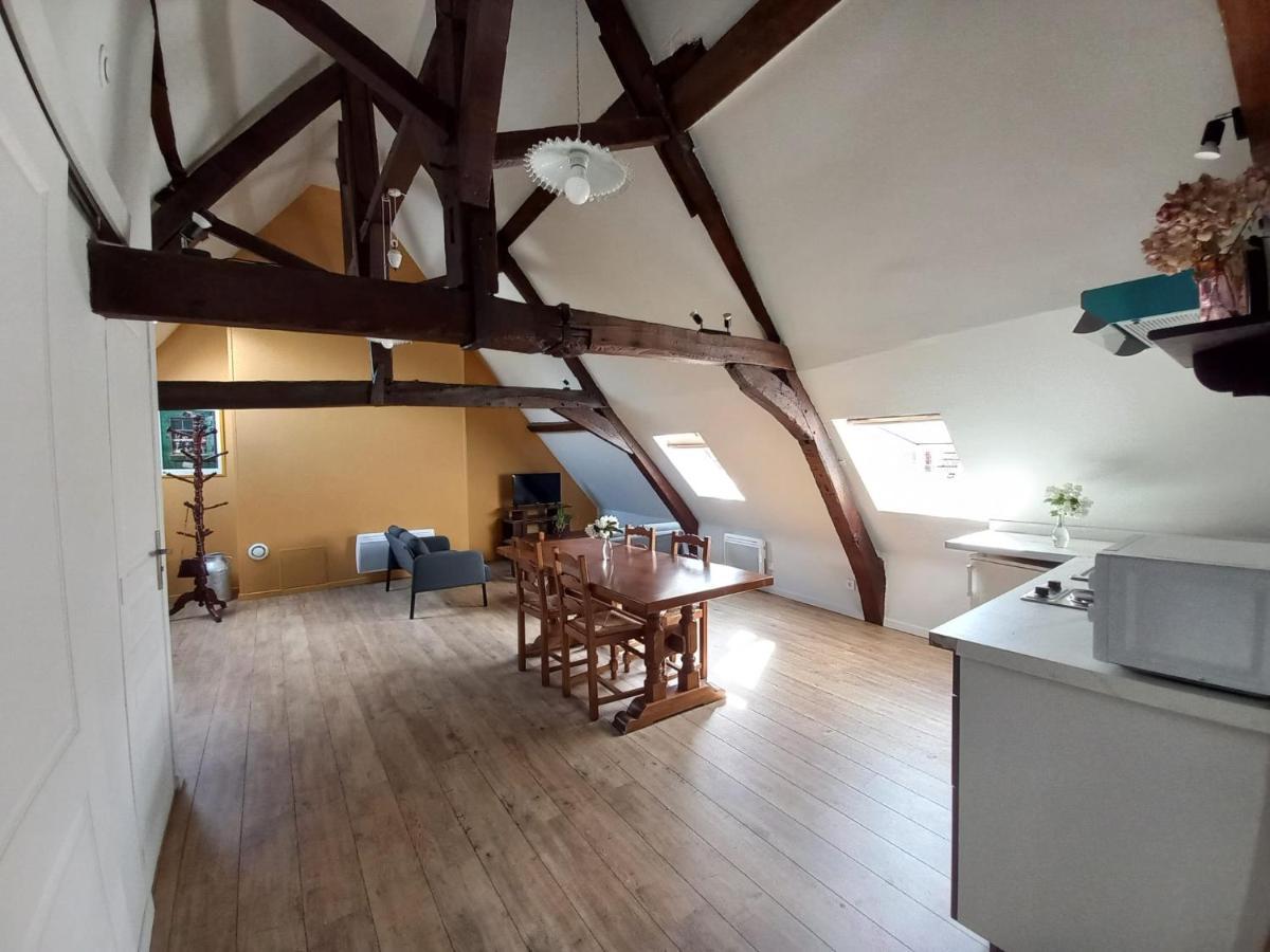 Le Gite Des Geants Le Quesnoy  Extérieur photo